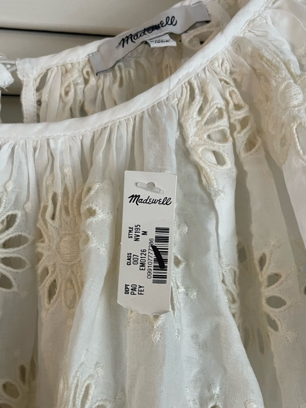 Madewell Eyelet Embroidered Floral Eyelet Shirred Puff-Sleeve Top in Cream - Picture 5 of 11